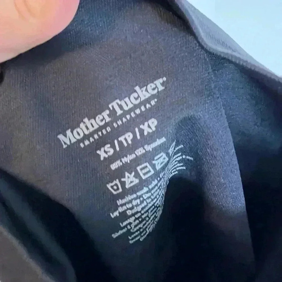 SOLD BELLY BANDIT MOTHER TUCKER CROPPED XS LEGGINGS - Picture 2 of 12